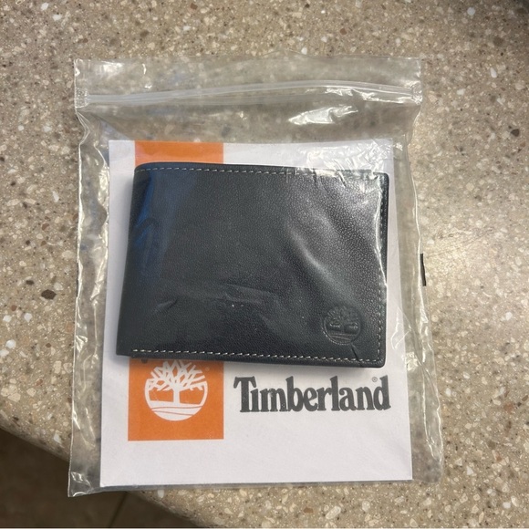NWT Timberland Black Genuine Leather Bifold Wallet Men’s - Blix Passcase - Picture 2 of 11
